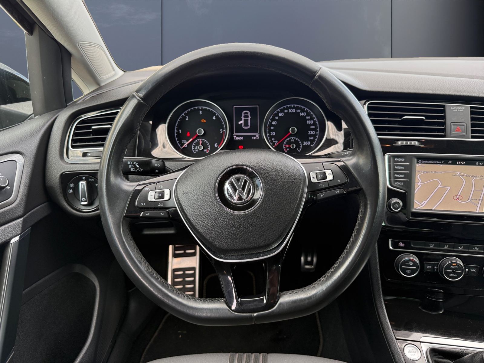 Volkswagen Golf 15