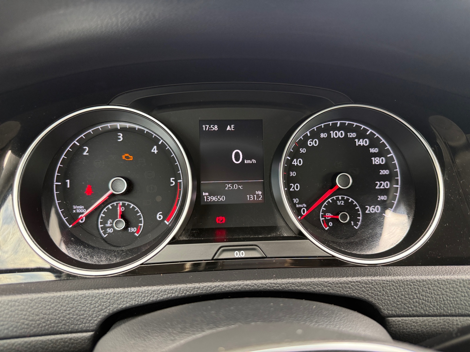 Volkswagen Golf 16
