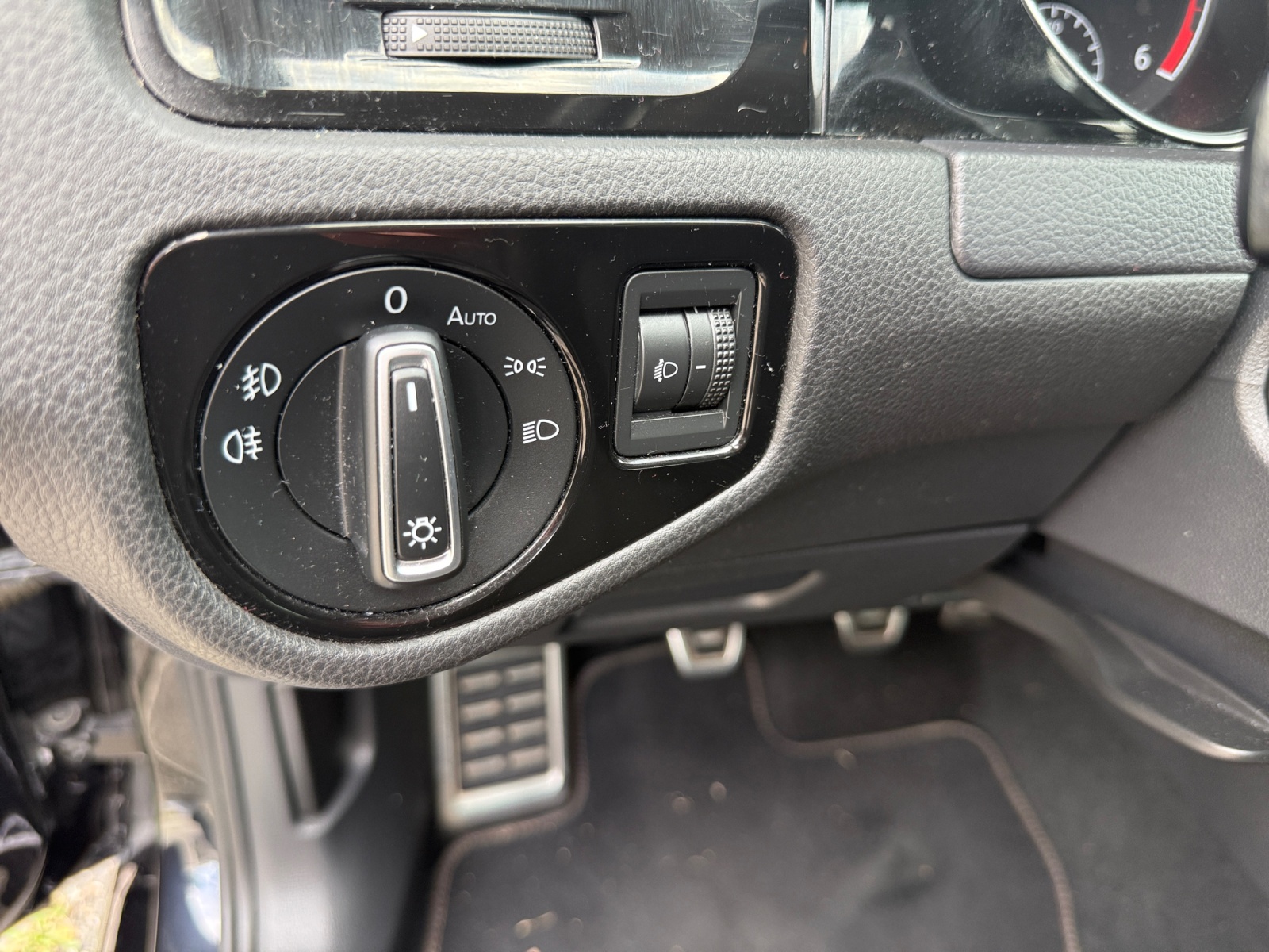 Volkswagen Golf 21