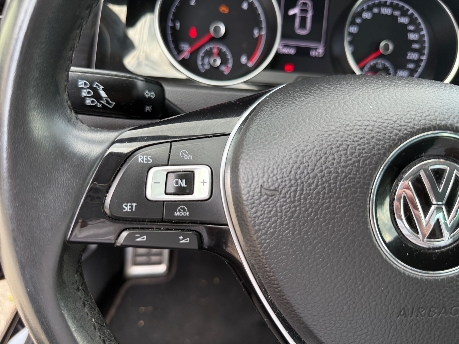 Volkswagen Golf 23