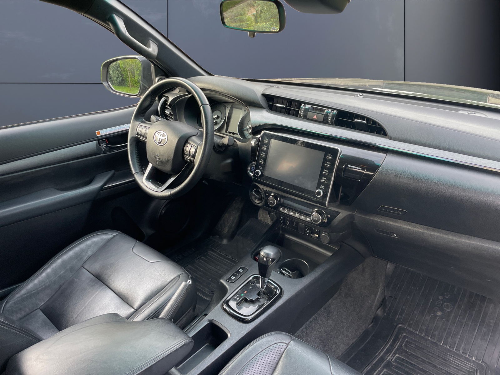 Toyota Hilux 12