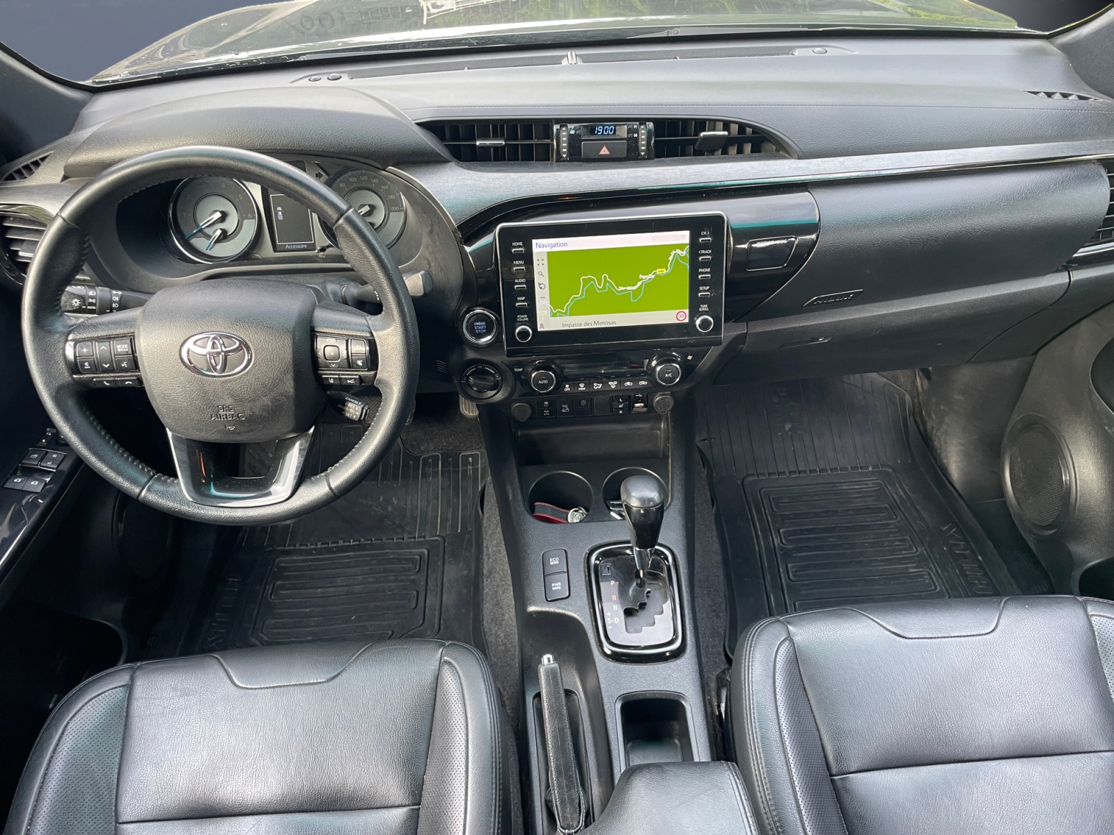 Toyota Hilux 14
