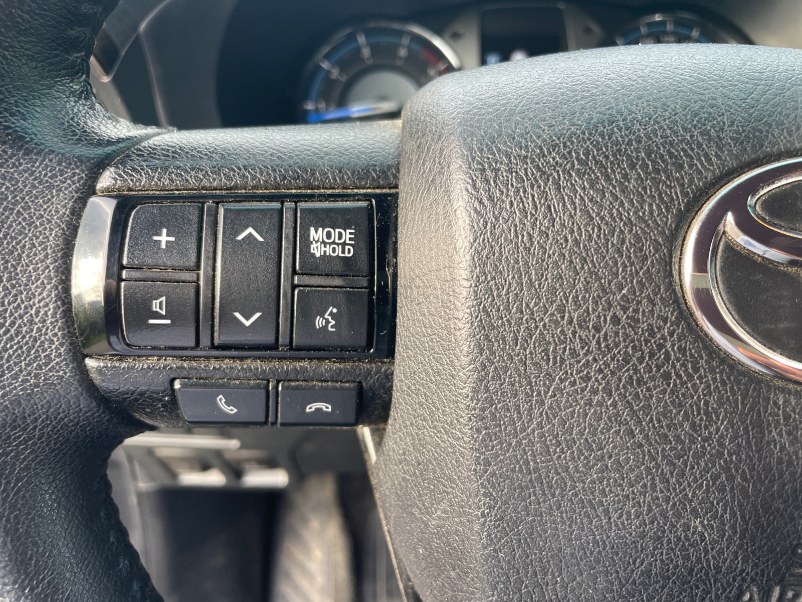 Toyota Hilux 18