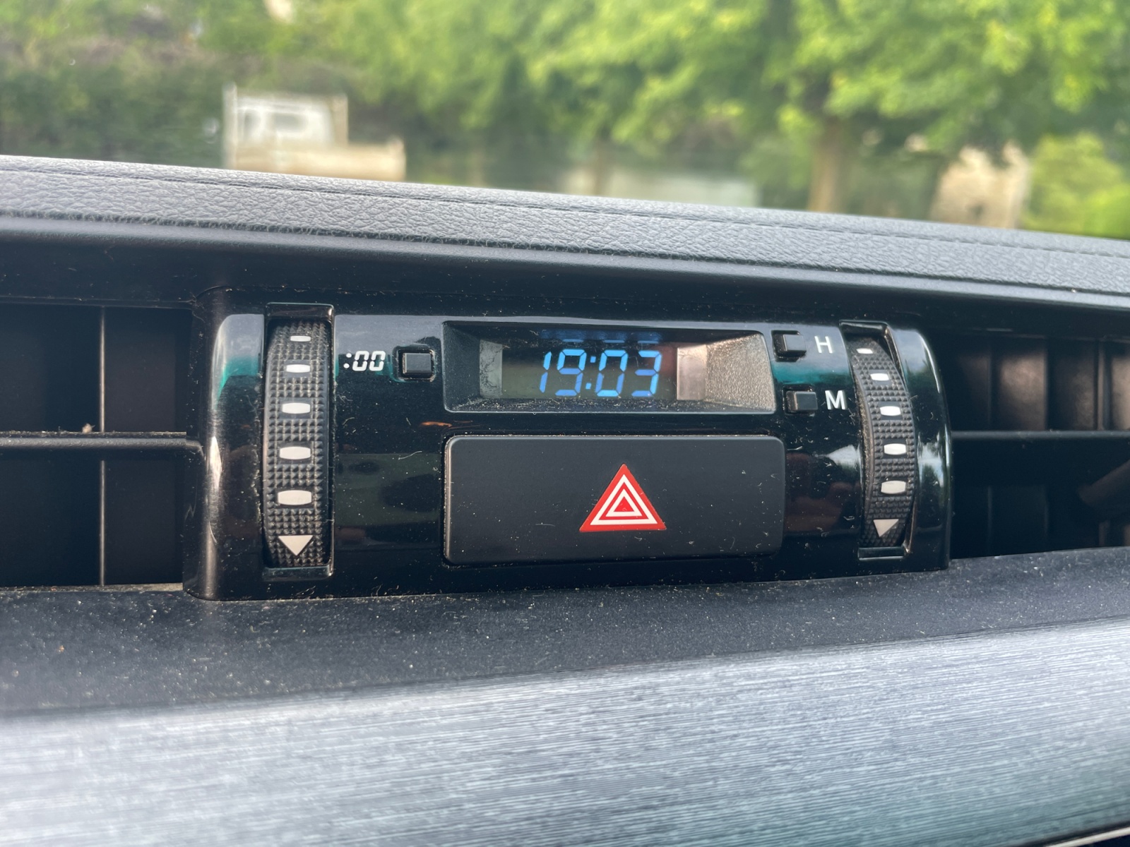 Toyota Hilux 21