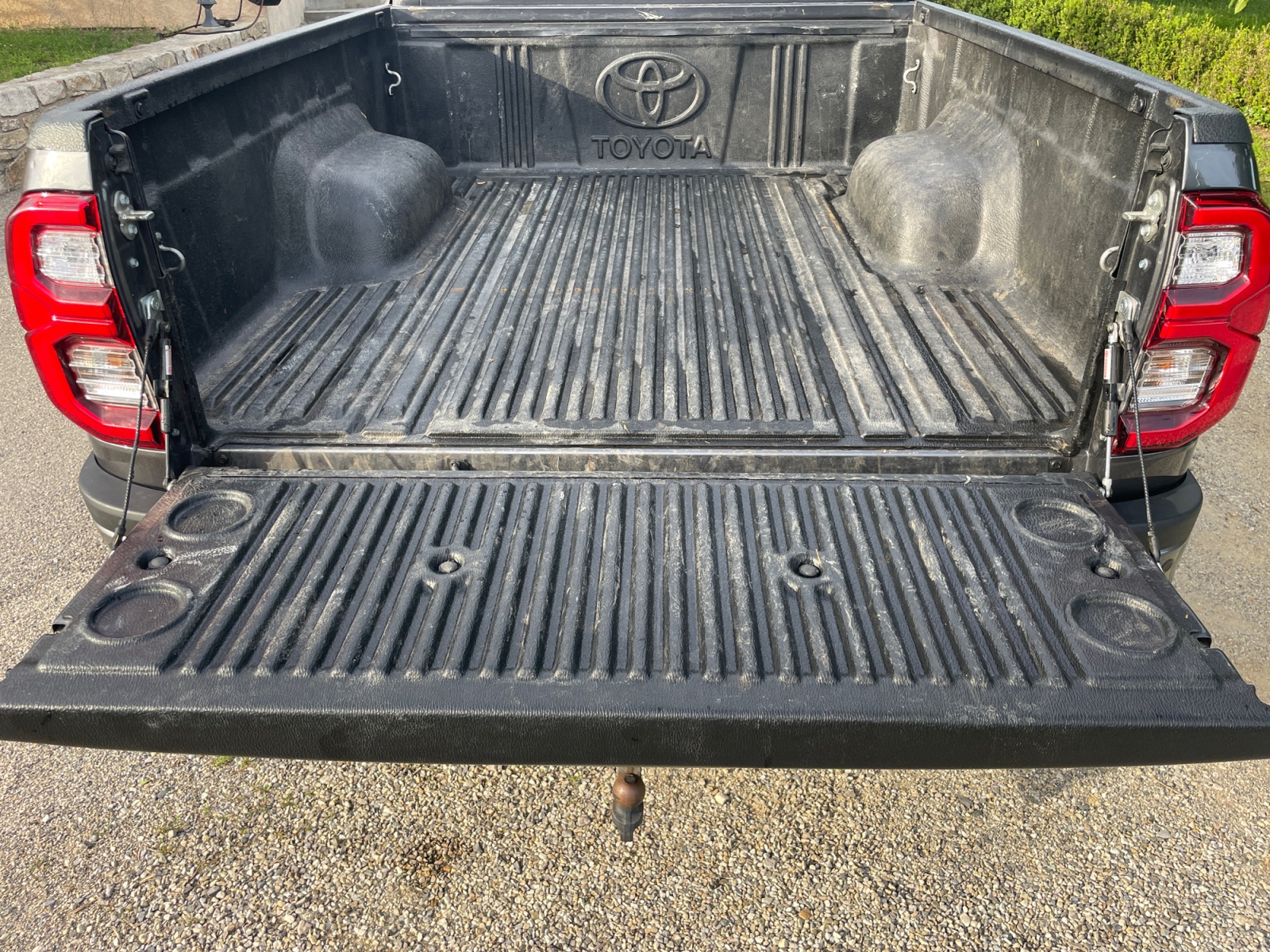 Toyota Hilux 27