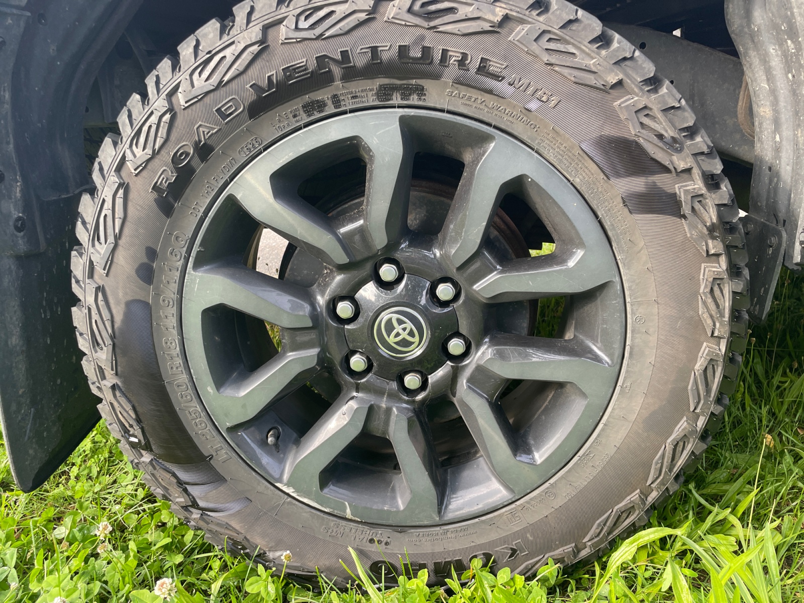Toyota Hilux 33