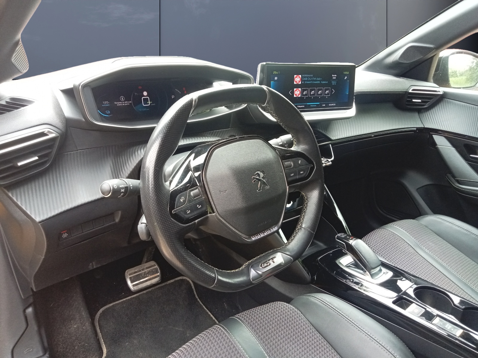 Peugeot E-208 8