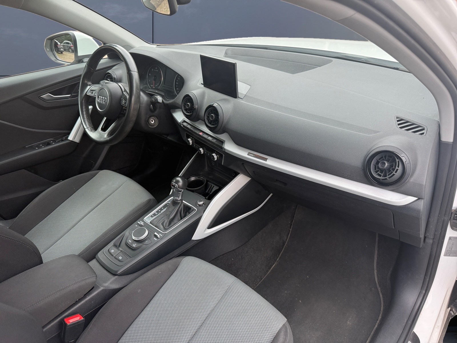 Audi Q2 11