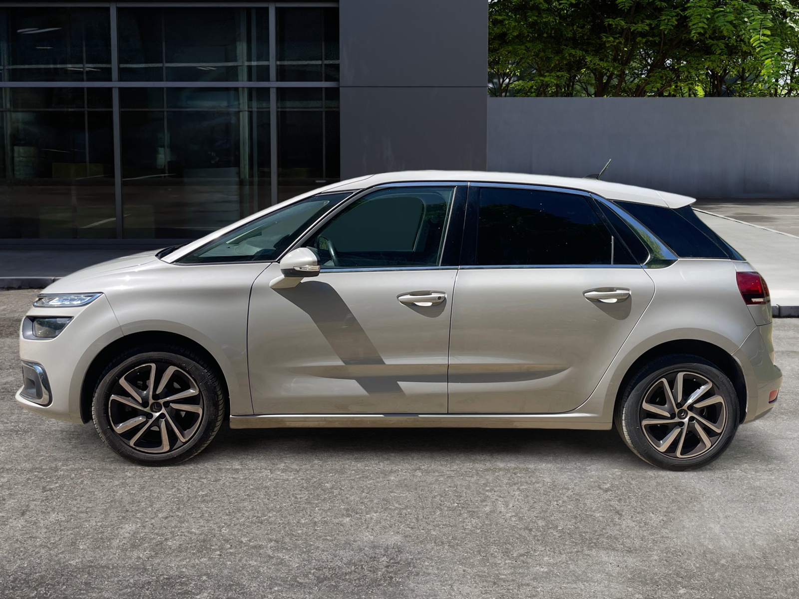 Citroen C4 Spacetourer 1