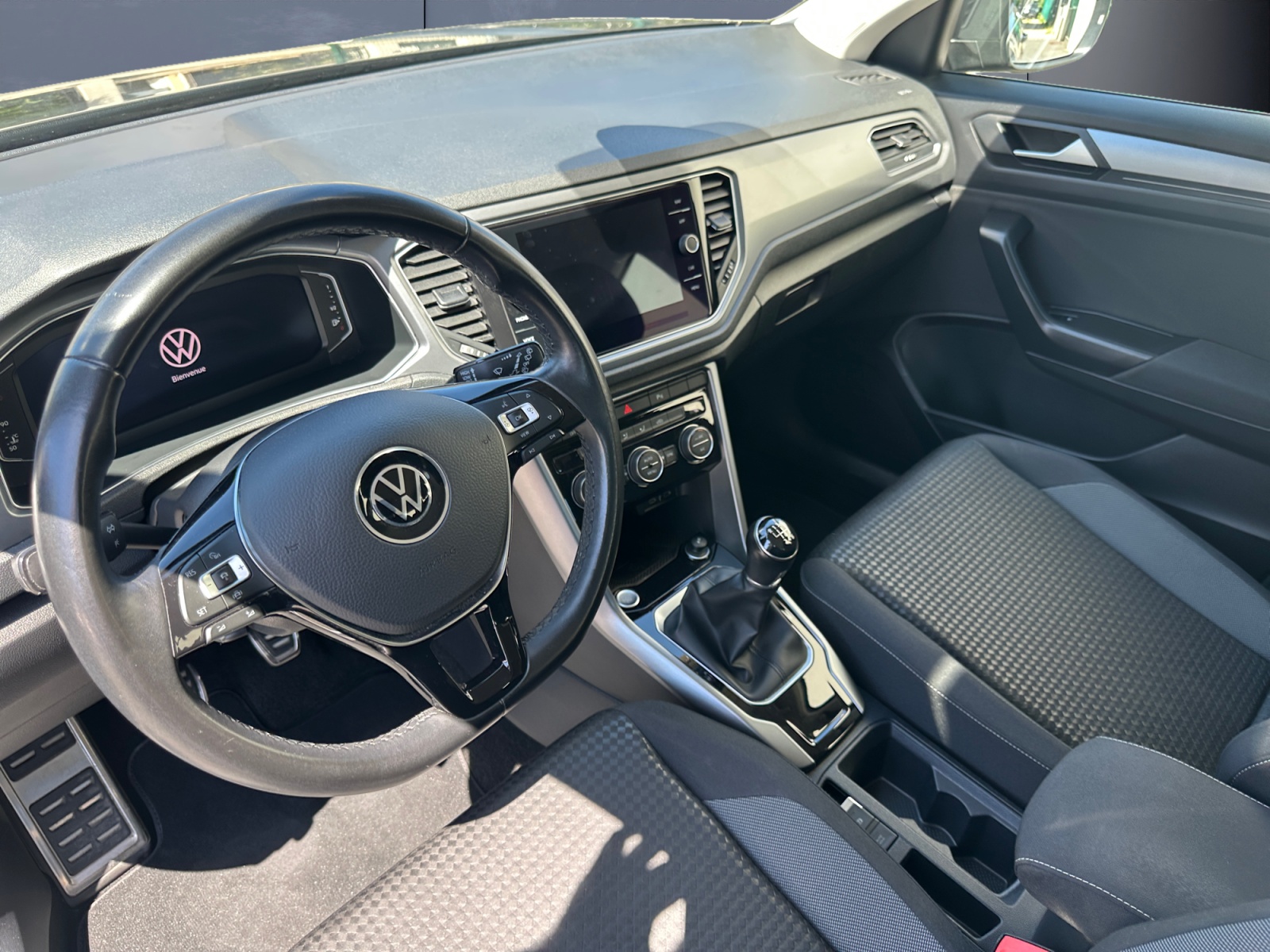 Volkswagen T-Roc 8