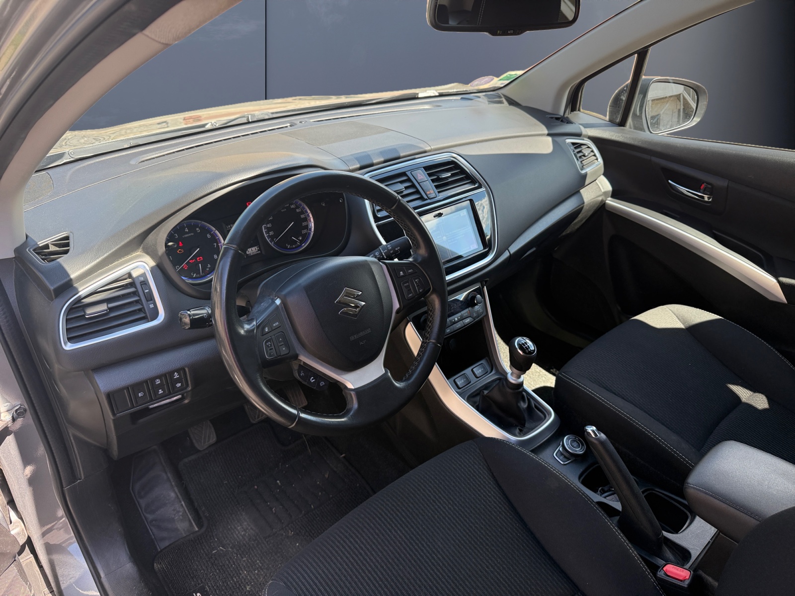 Suzuki Sx-4 S-Cross 8