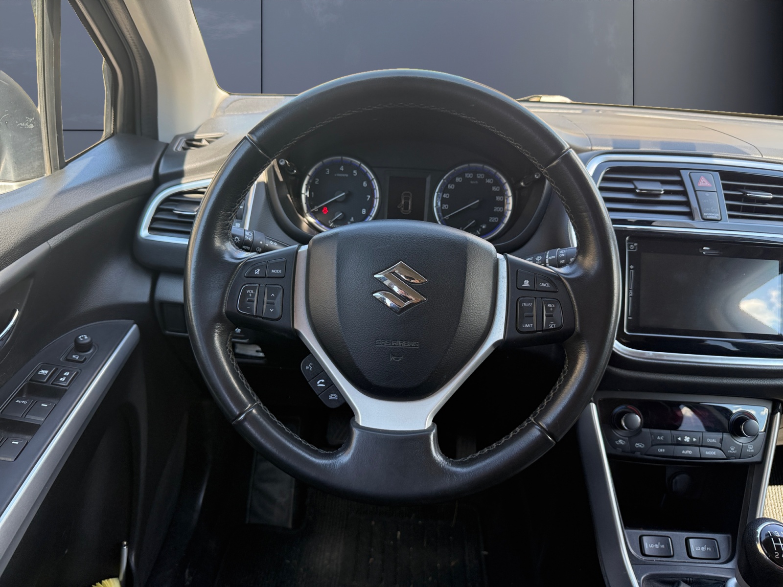 Suzuki Sx-4 S-Cross 15