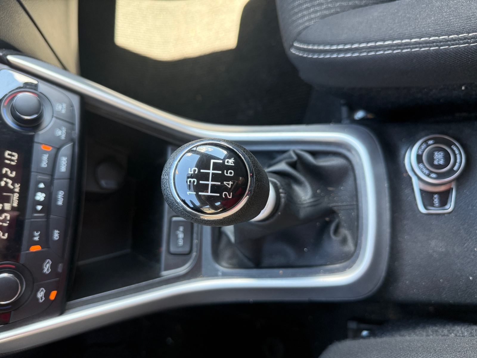 Suzuki Sx-4 S-Cross 29