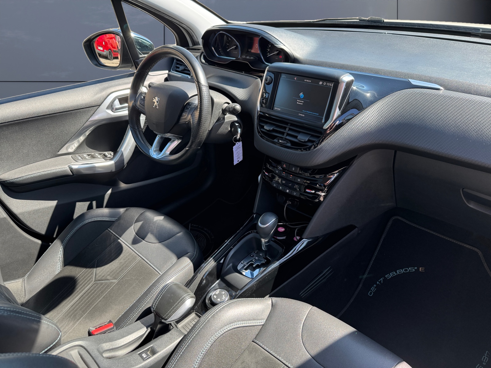 Peugeot 2008 12