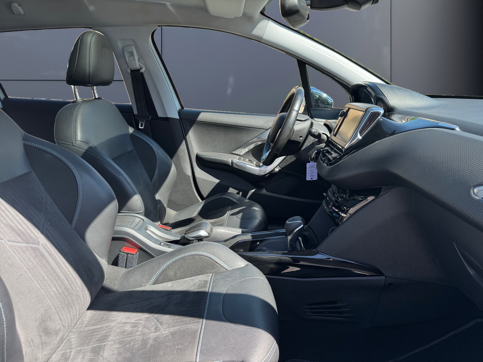 Peugeot 2008 13