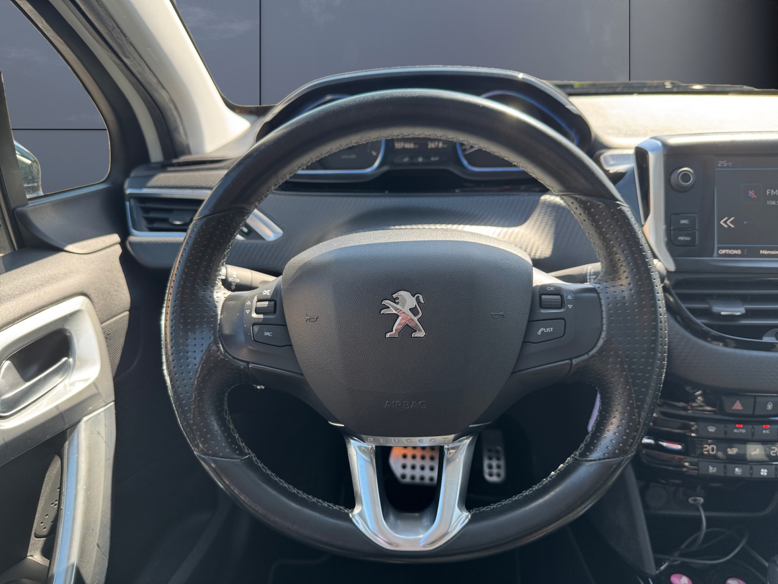 Peugeot 2008 15