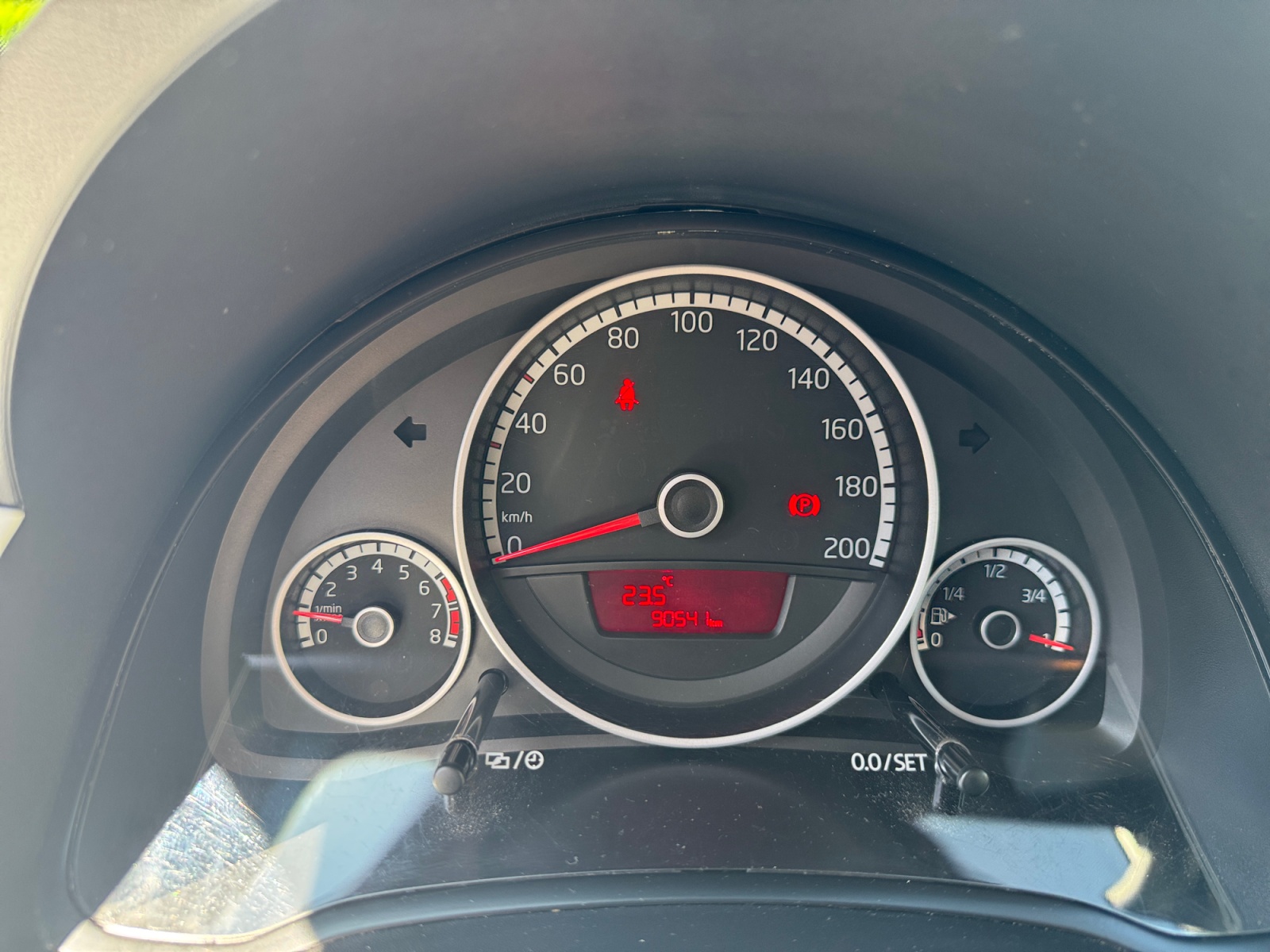 Volkswagen Up 16