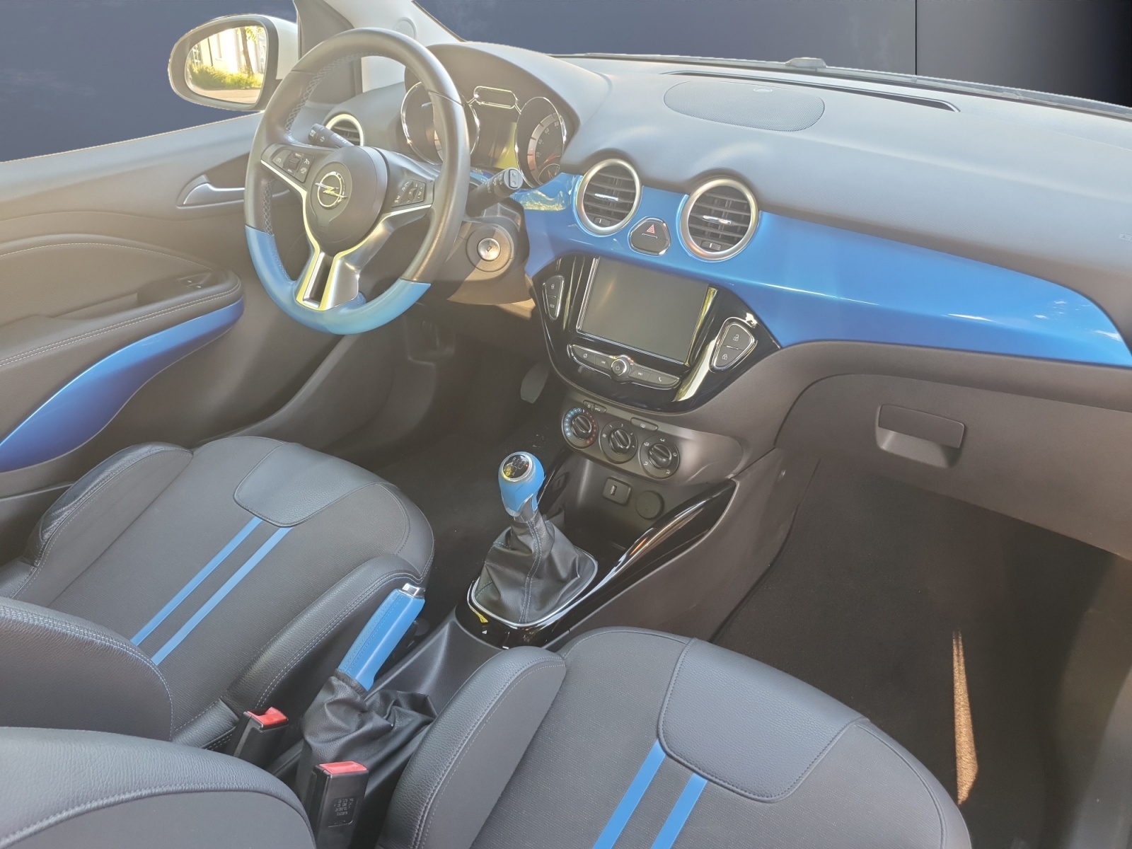 Opel Adam 12