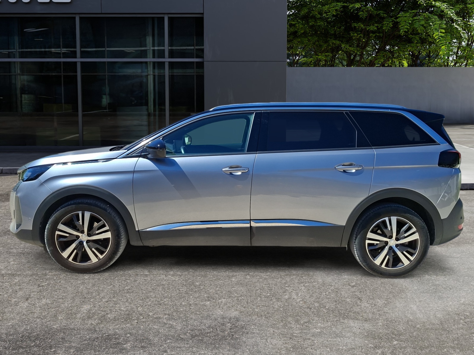 Peugeot 5008 1