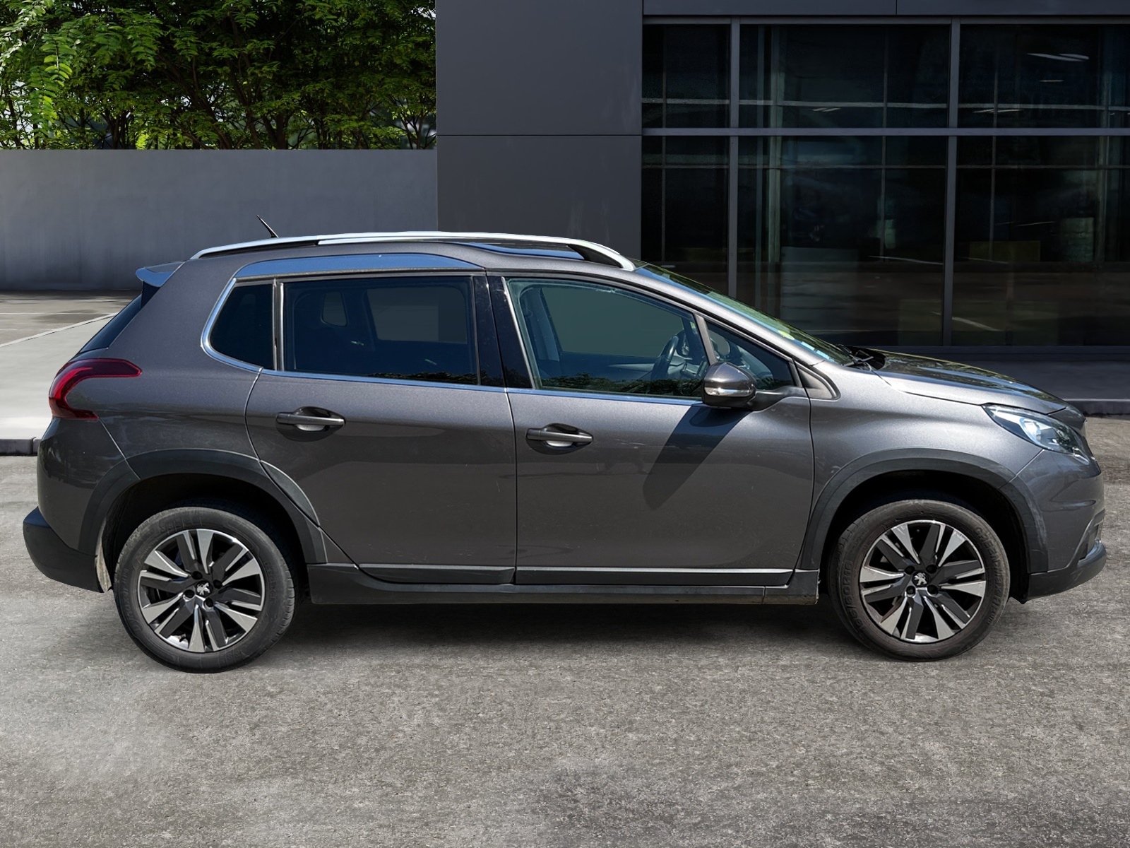 Peugeot 2008 5
