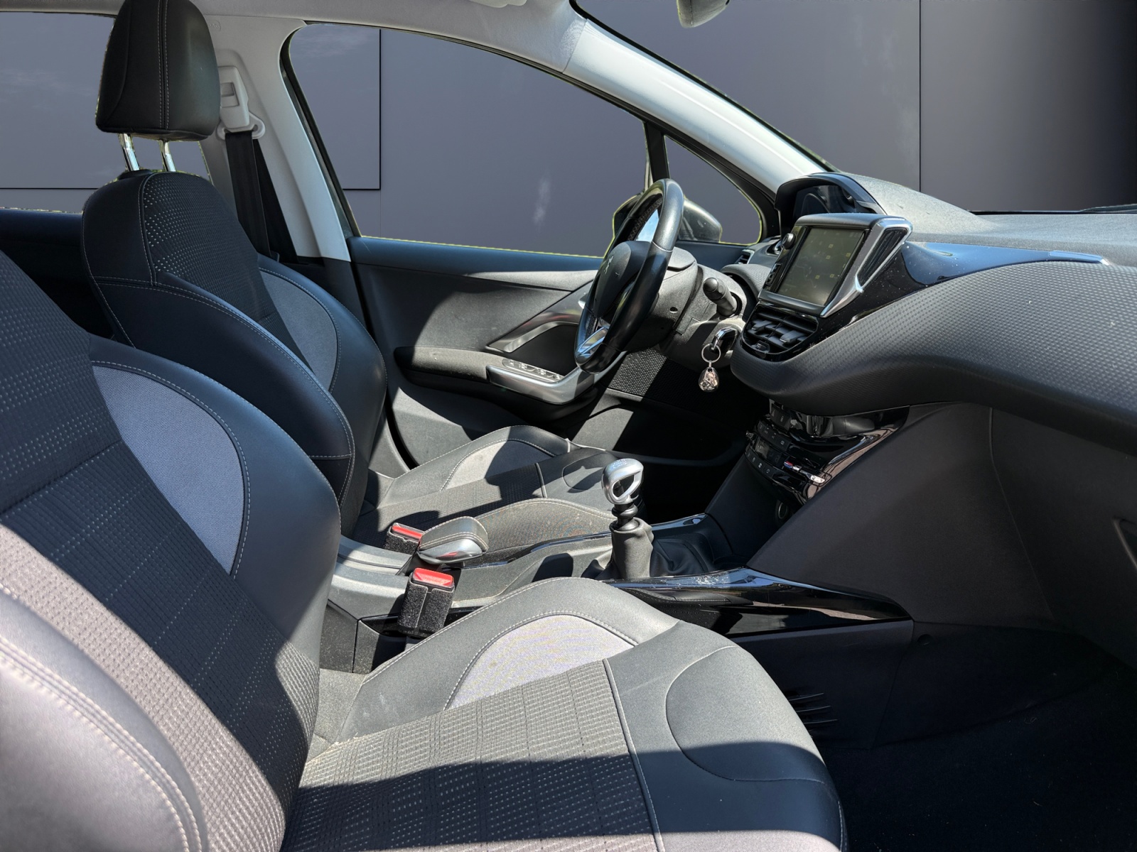Peugeot 2008 13