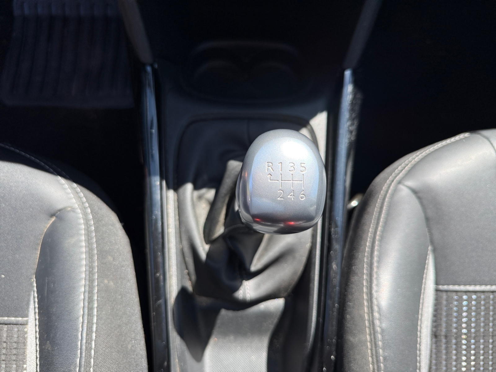 Peugeot 2008 24
