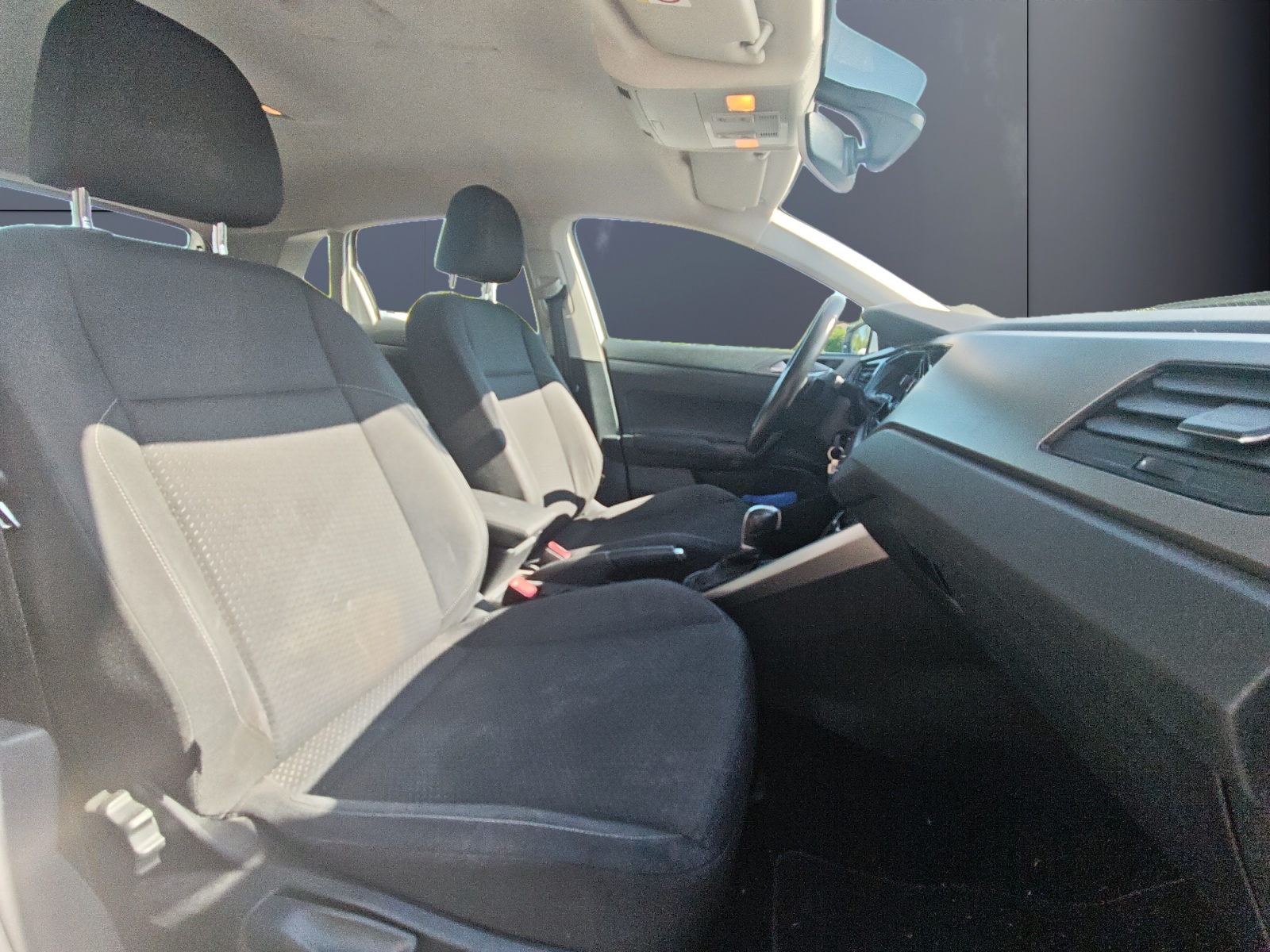 Volkswagen Polo 13