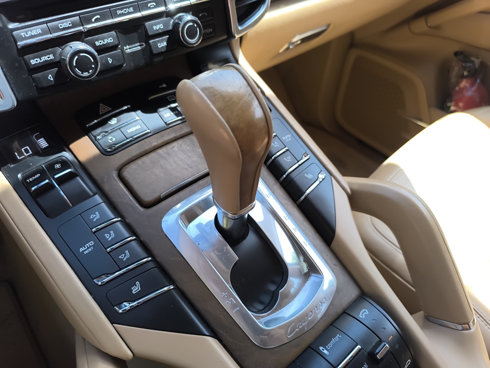 Porsche Cayenne 26