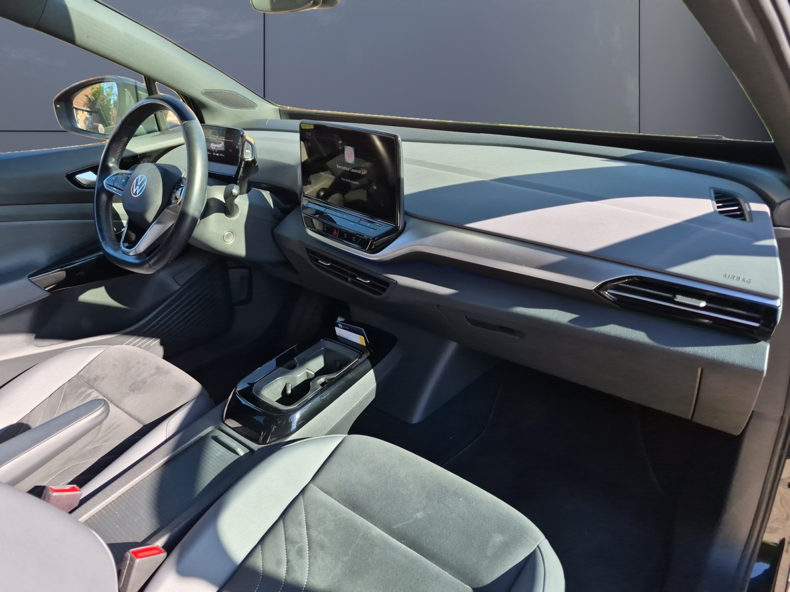 Volkswagen ID5 12