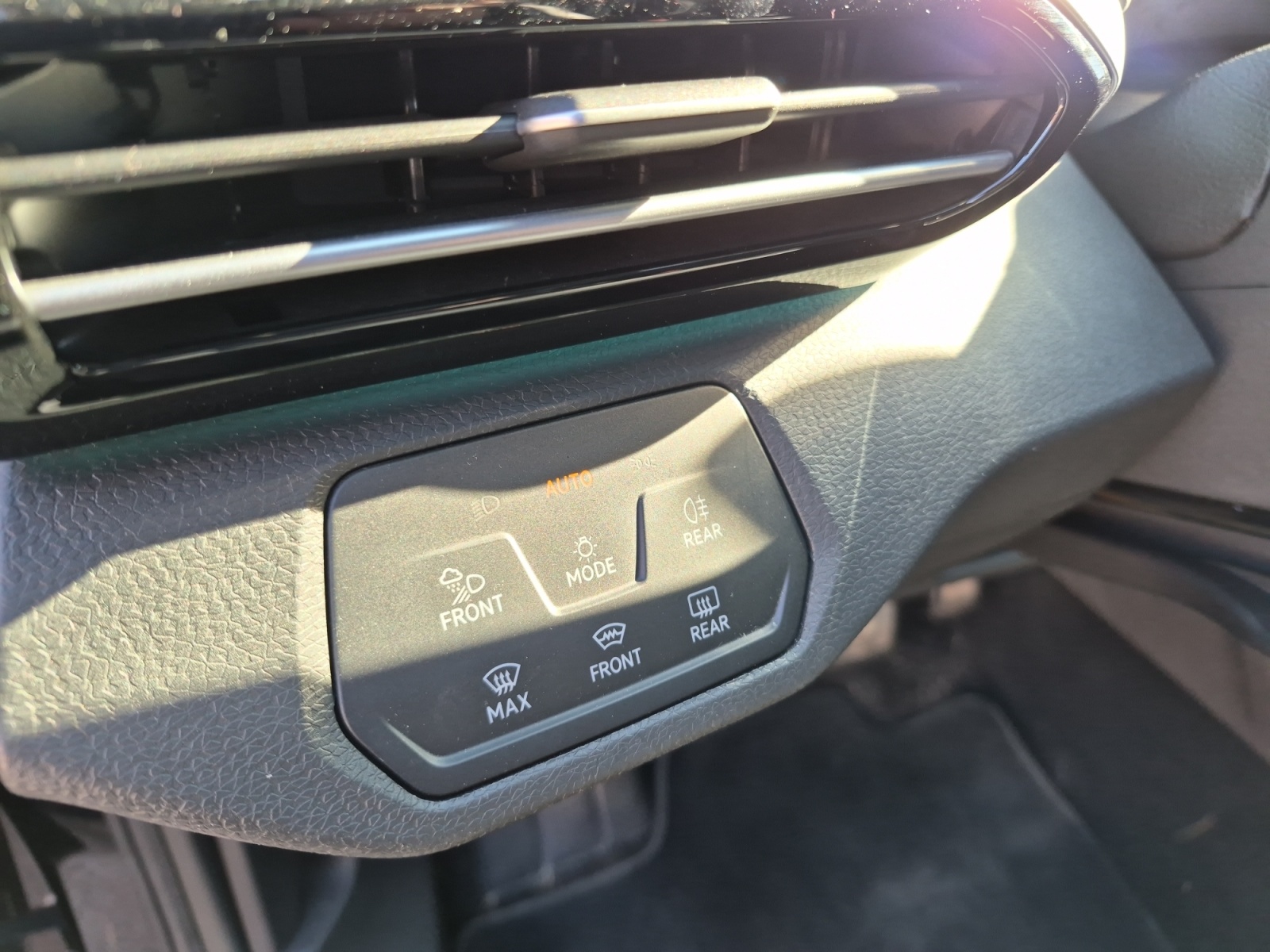 Volkswagen ID5 18