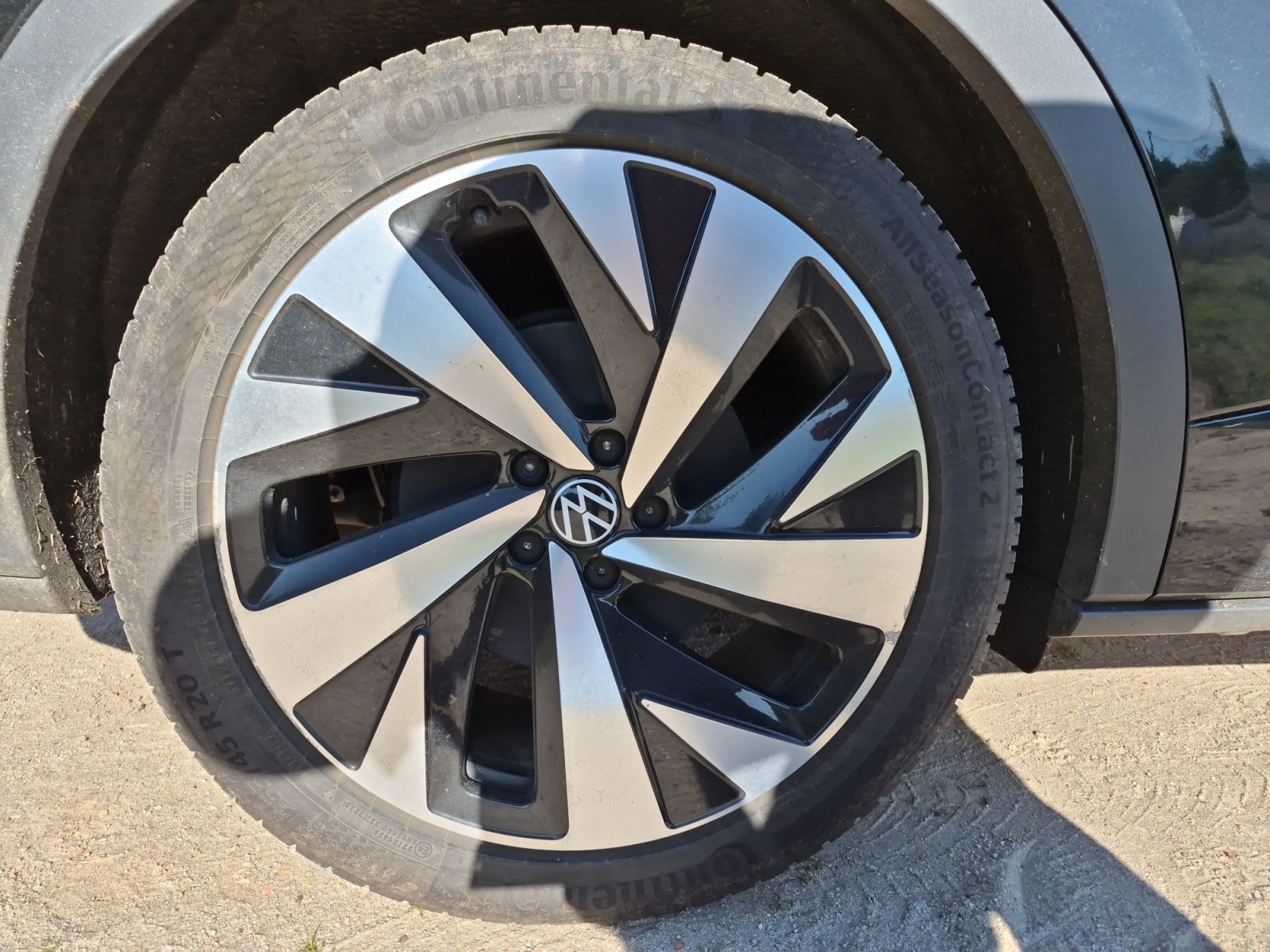 Volkswagen ID5 28