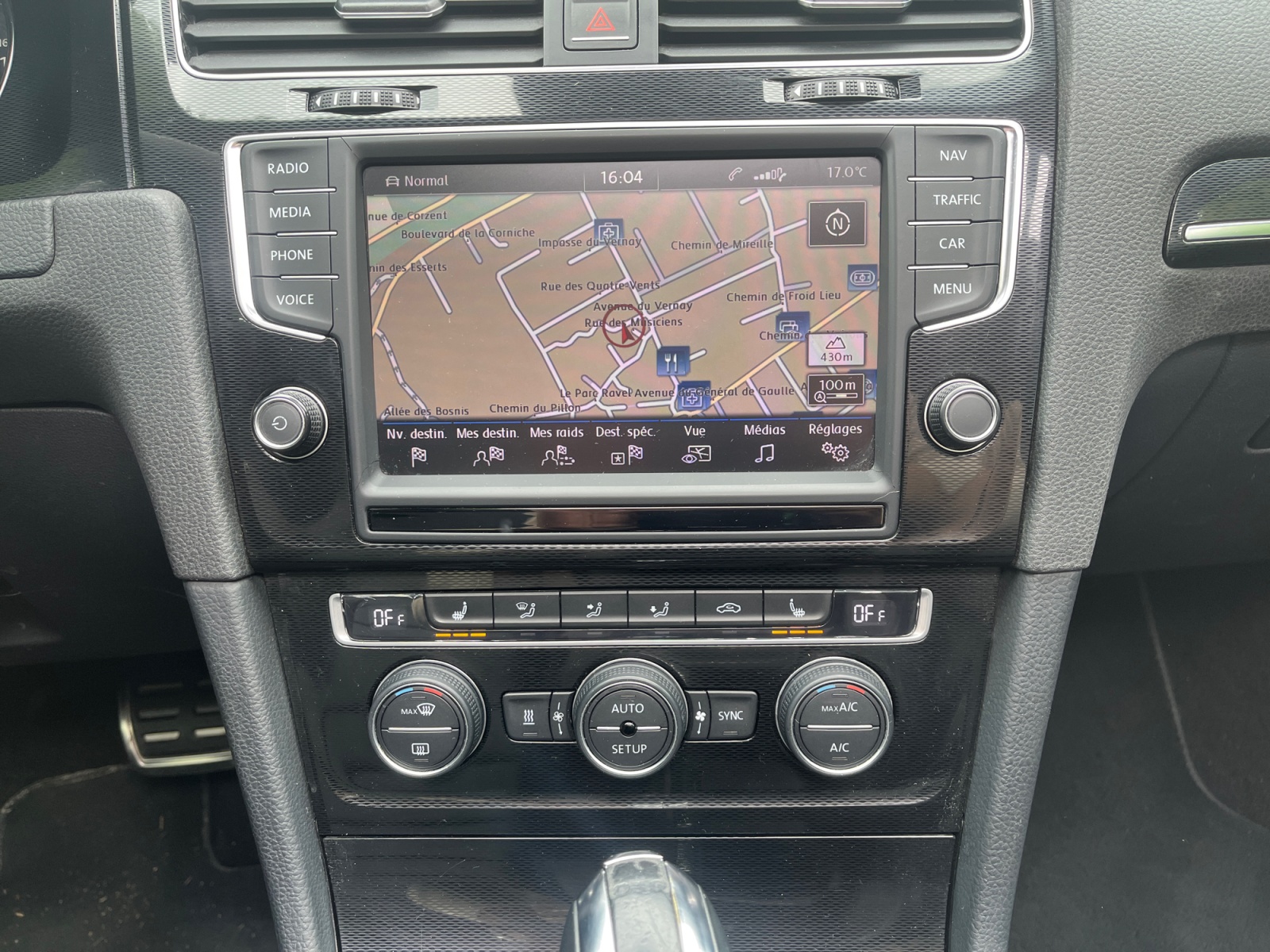 Volkswagen Golf 16
