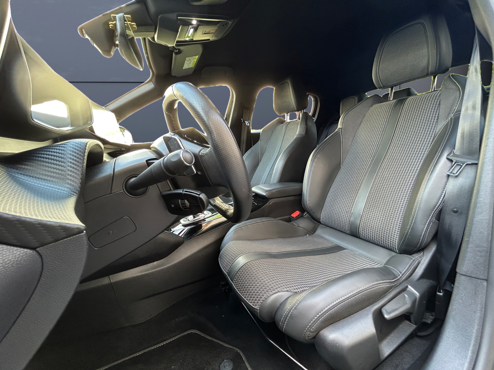 Peugeot 208 9