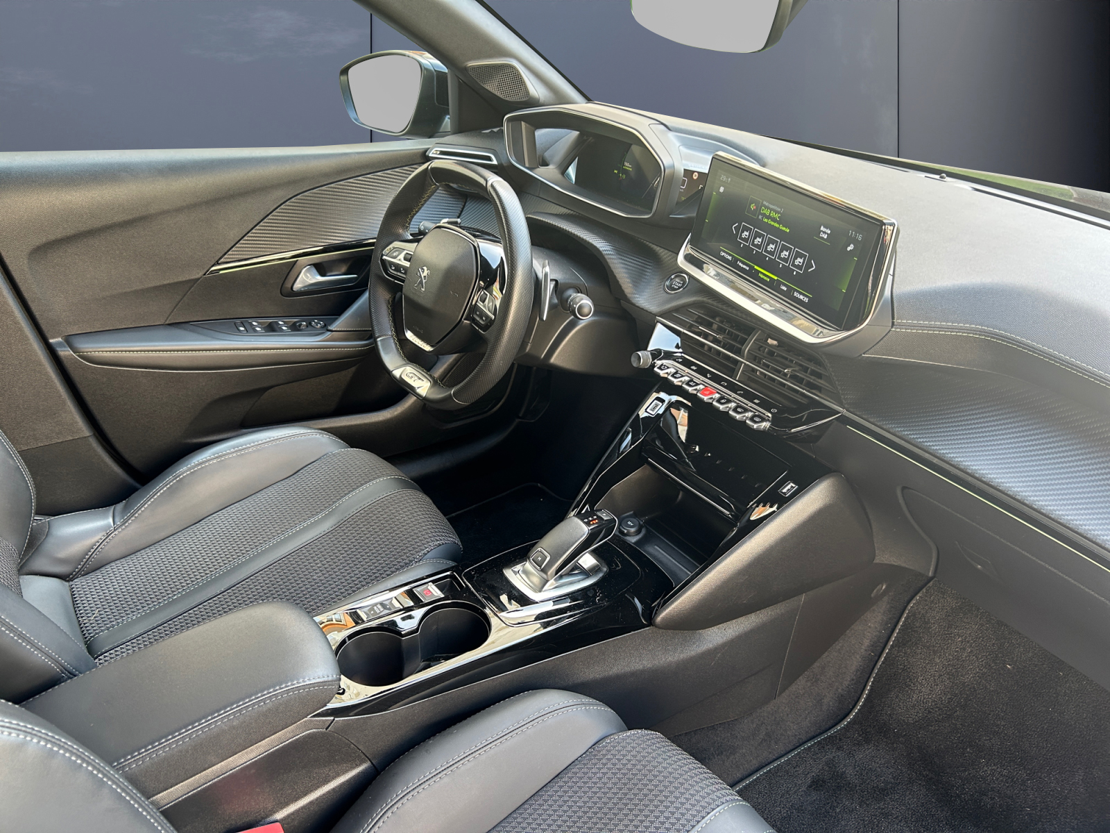 Peugeot 208 12
