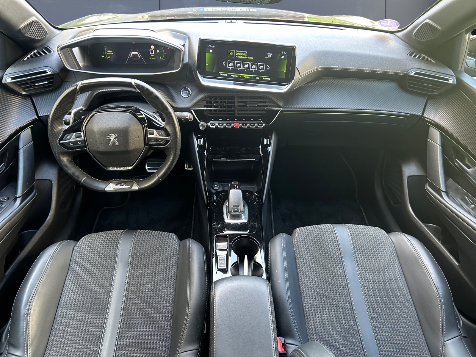 Peugeot 208 14