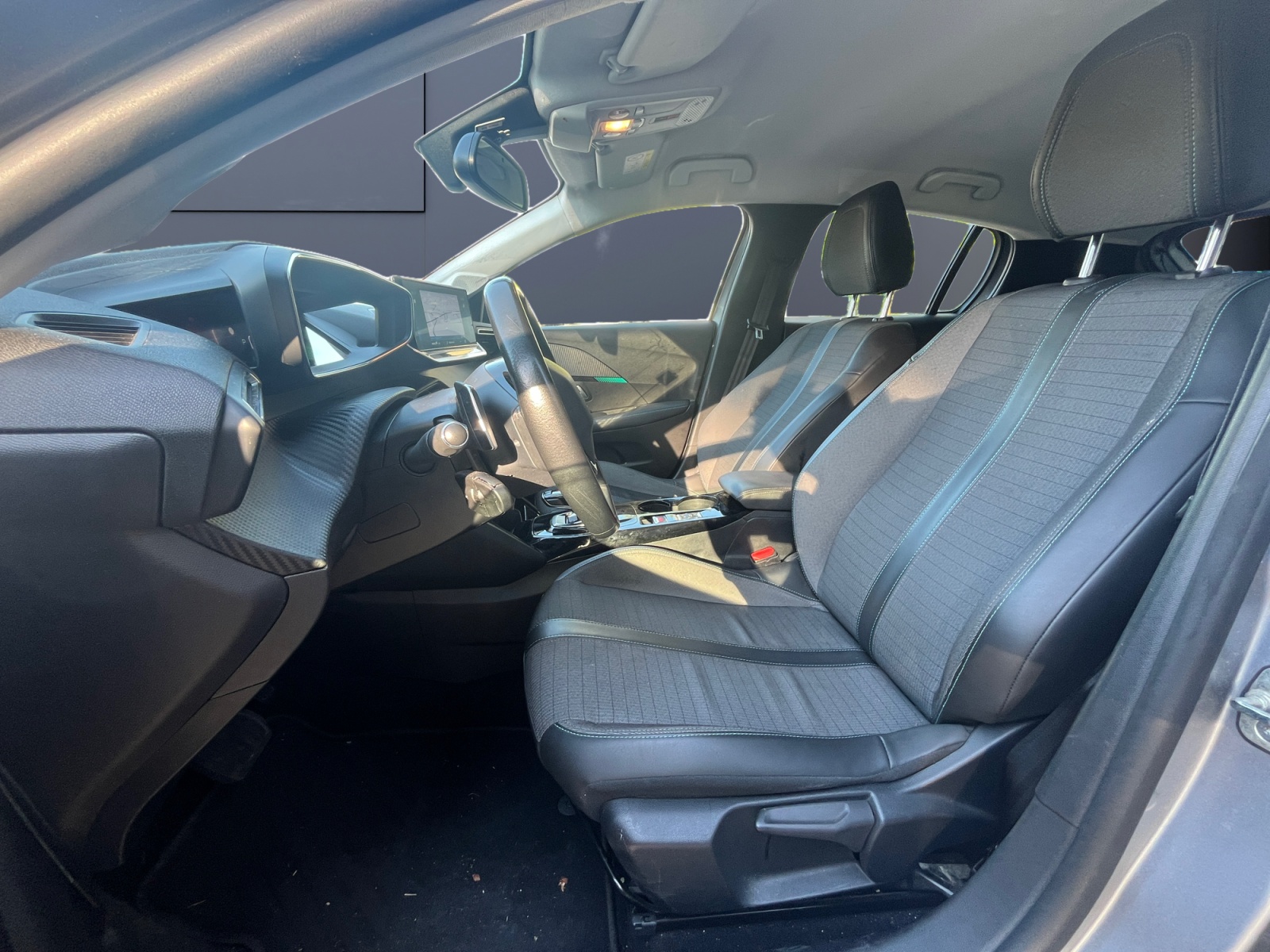 Peugeot 208 9