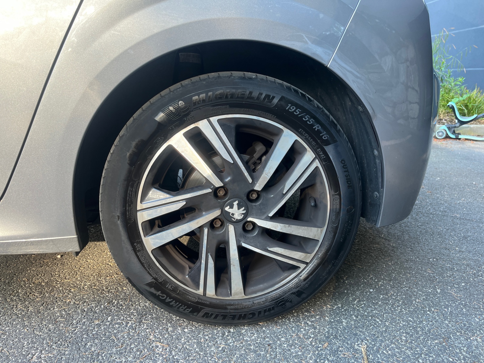 Peugeot 208 18