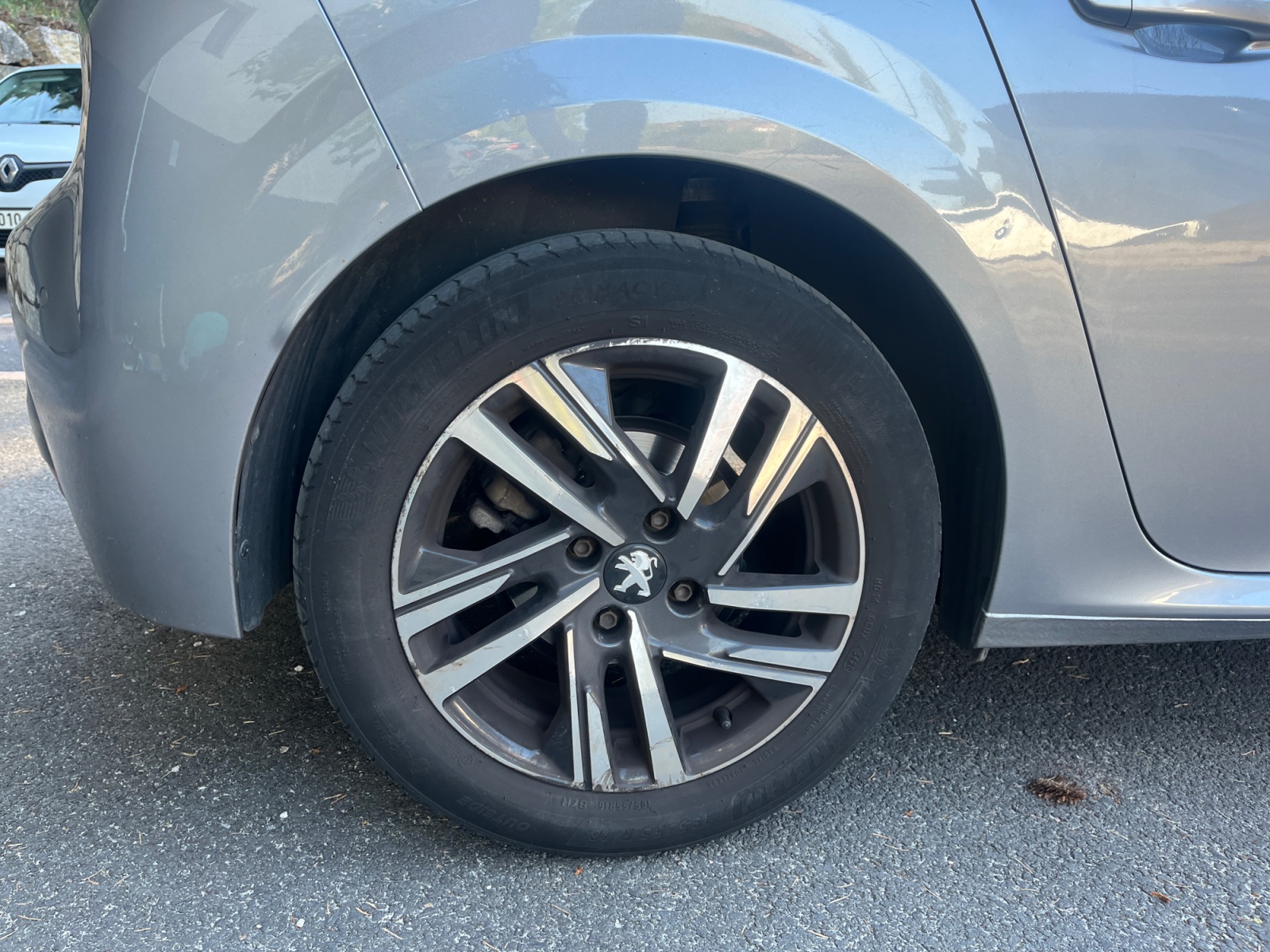 Peugeot 208 19