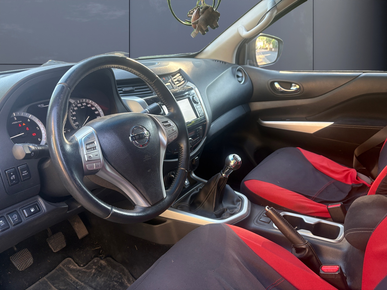 Nissan Np300 Navara 8