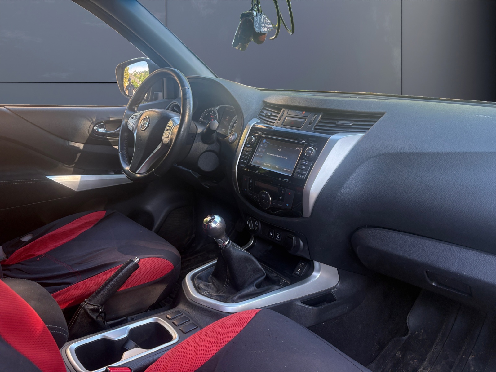 Nissan Np300 Navara 12