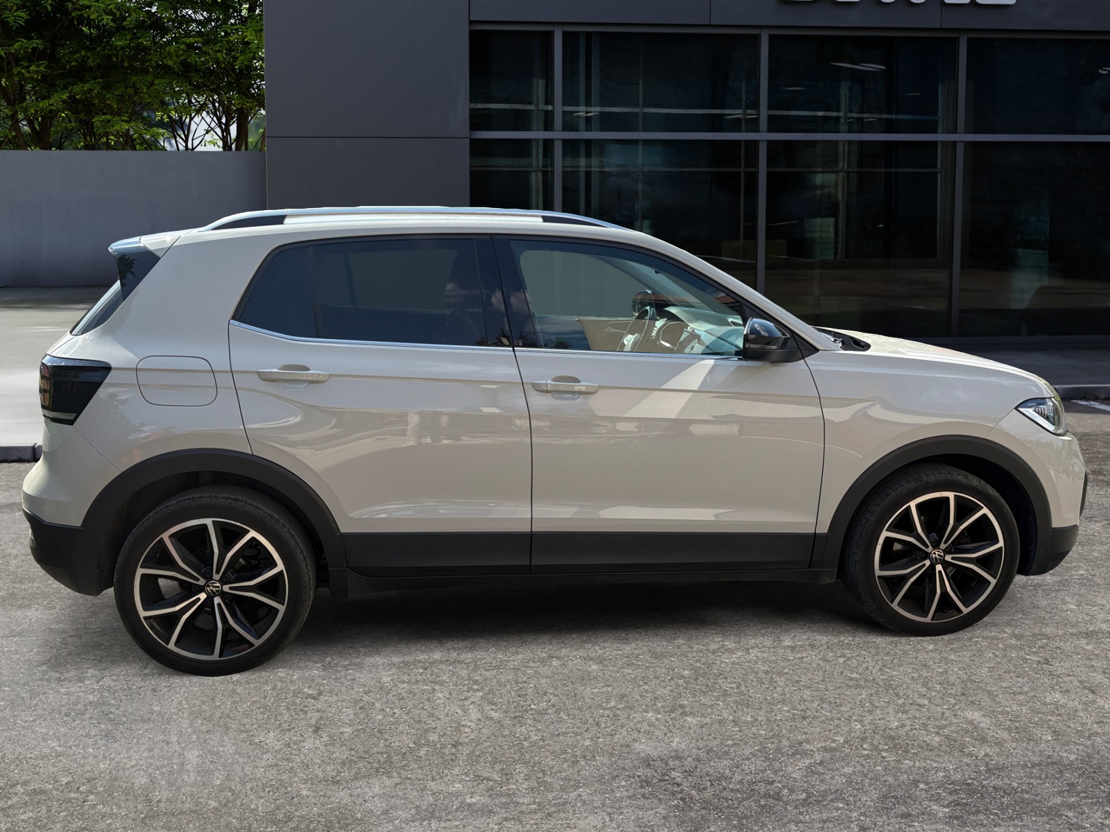 Volkswagen T-Cross 4