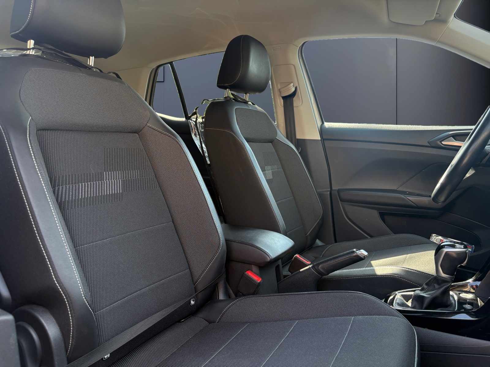 Volkswagen T-Cross 12