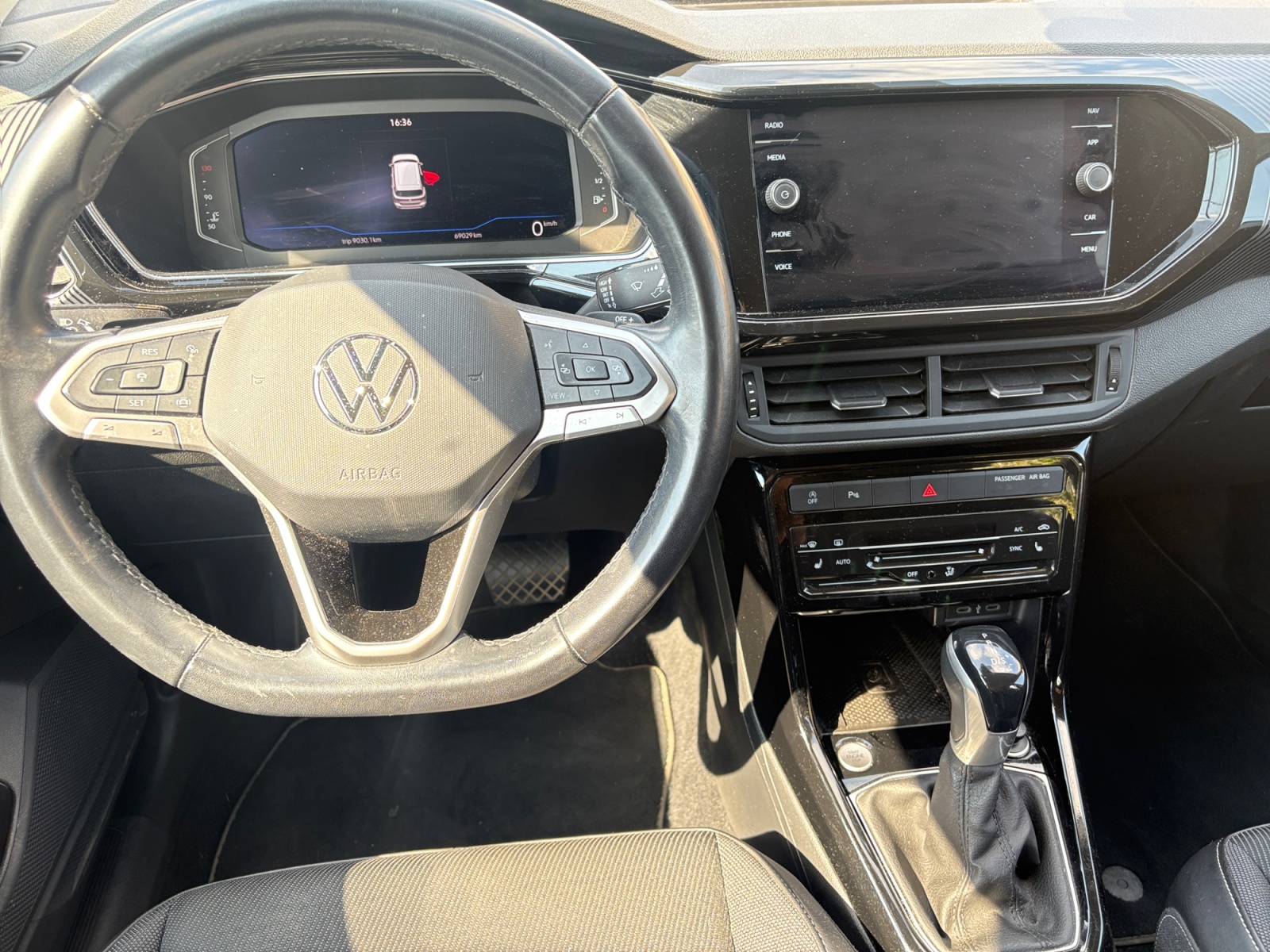 Volkswagen T-Cross 14