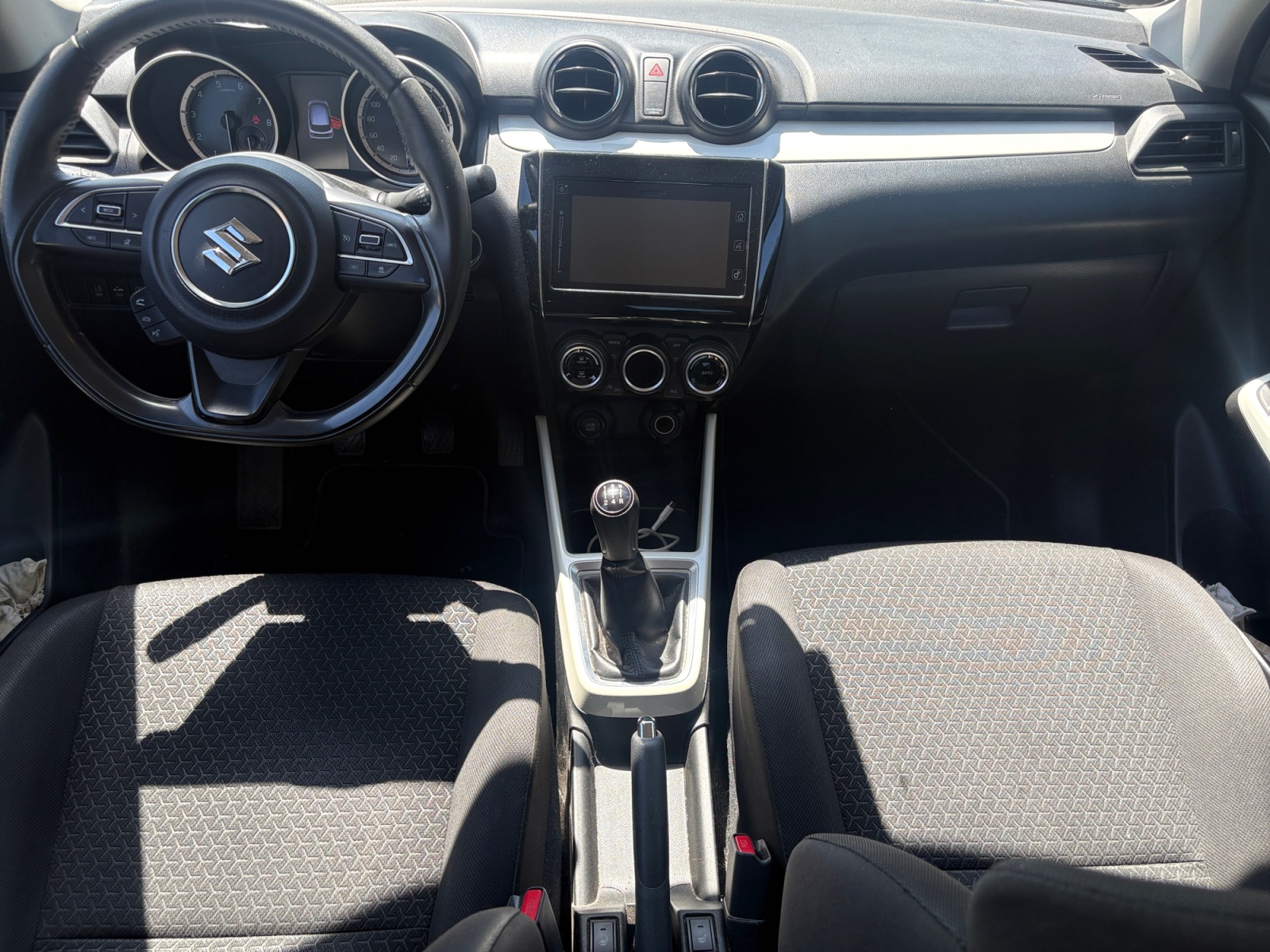 Suzuki Swift 13