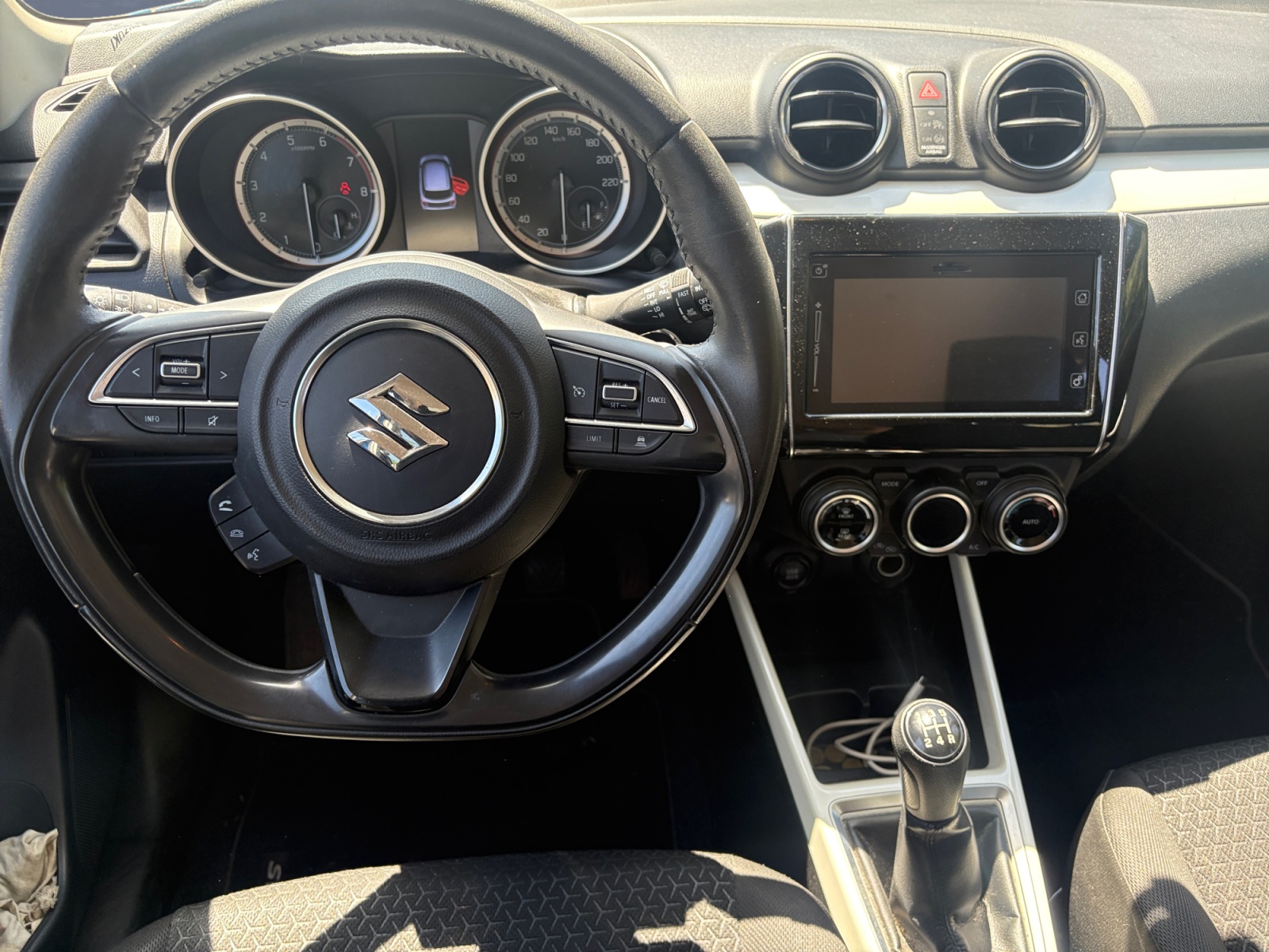 Suzuki Swift 14