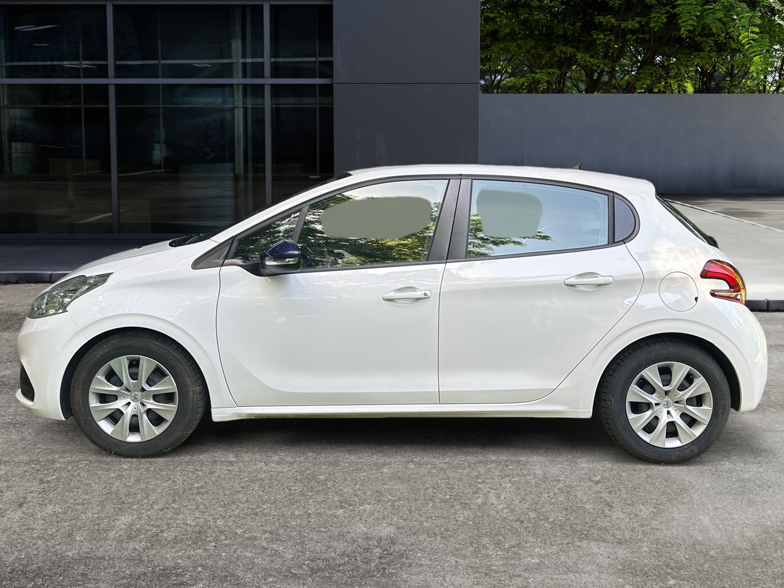 Peugeot 208 1
