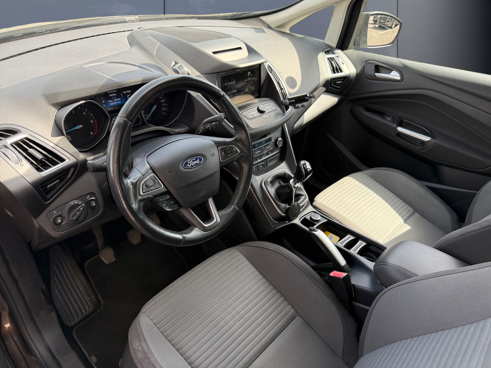 Ford Focus C-Max 8