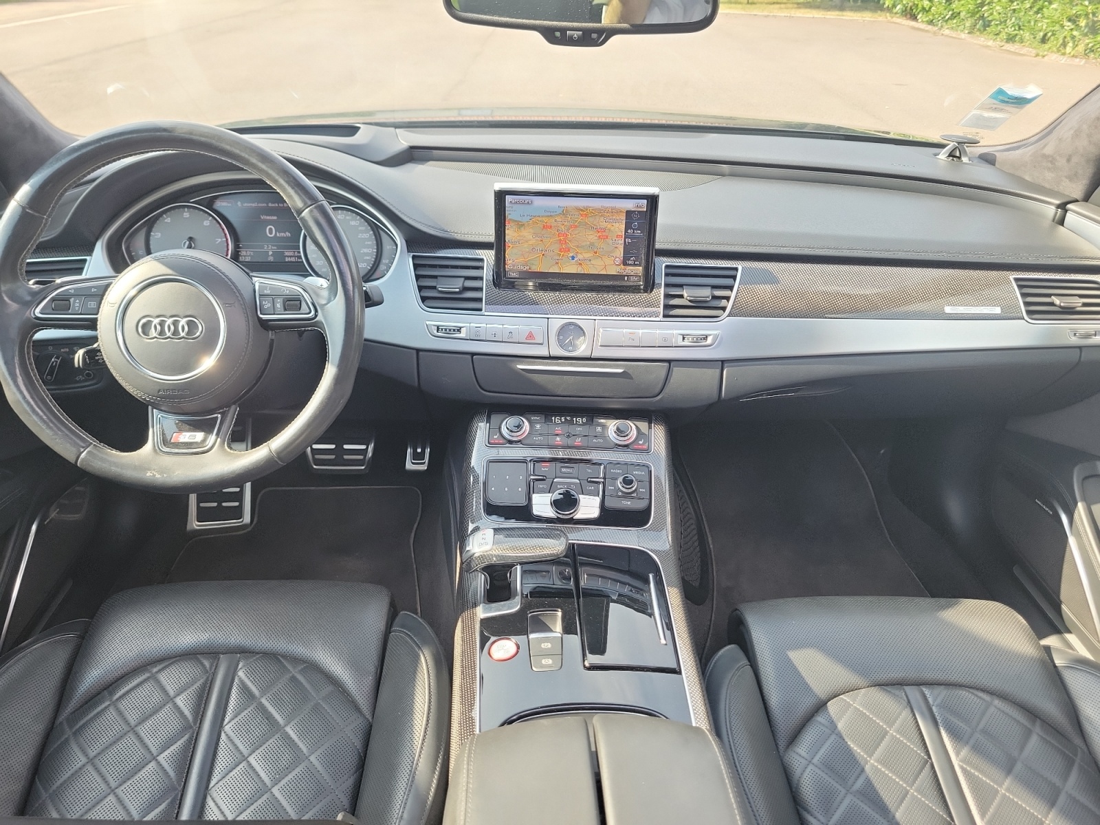 Audi S8 31