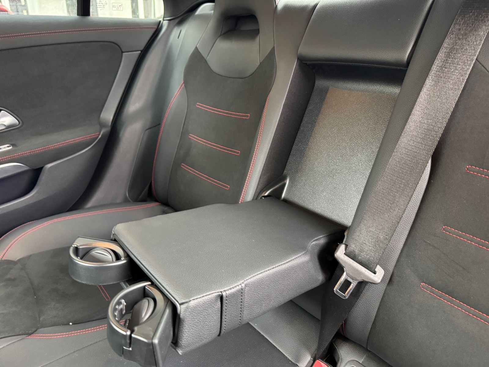 Mercedes-Benz Classe Cla 32