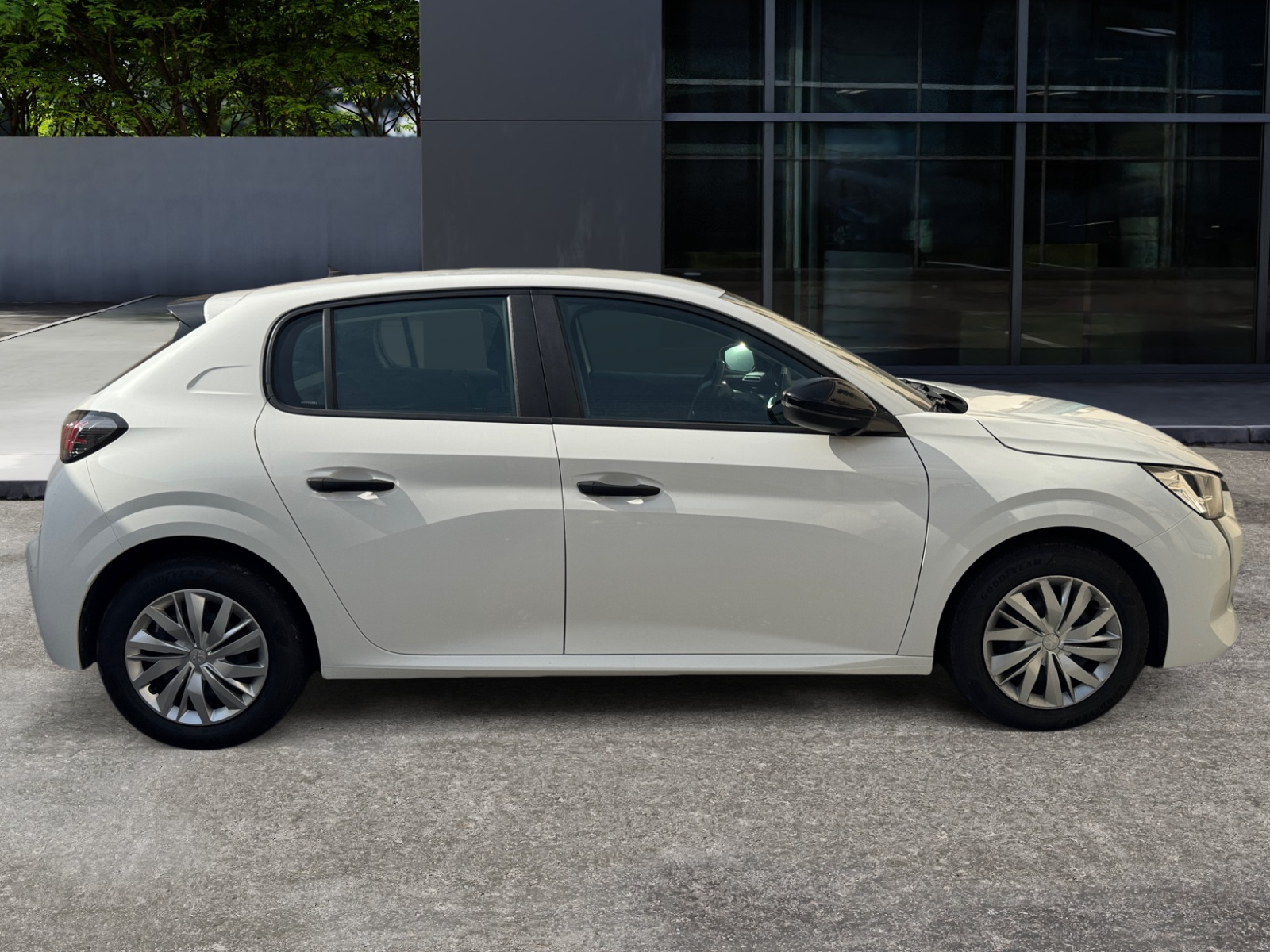 Peugeot 208 5